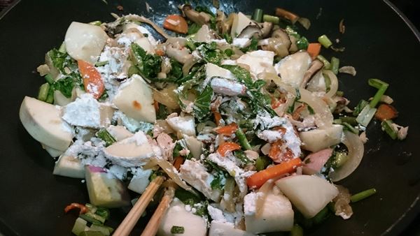 ダマにならず美味しいクリームシチューに♪