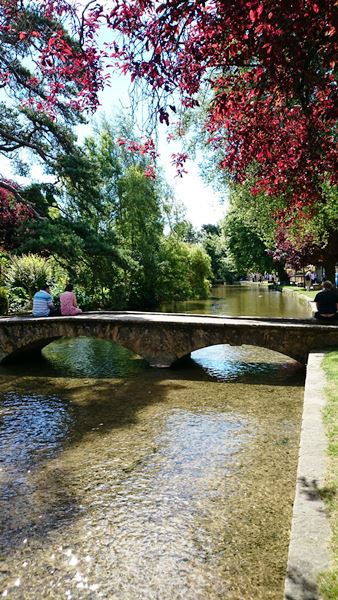 別名「コッツウォルズのベニス」♪