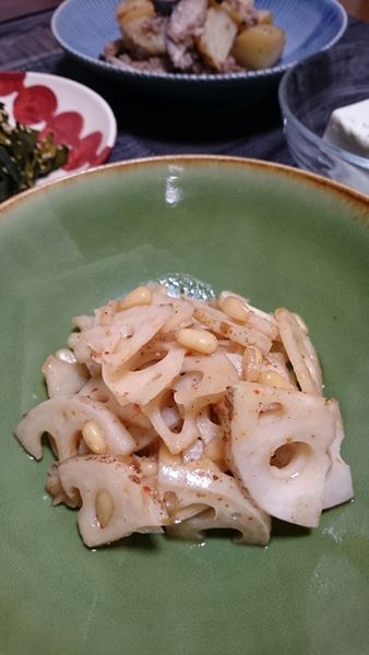 れんこんと松の実のきんぴら♪