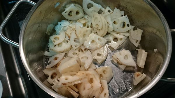 透明になるまで炒める!