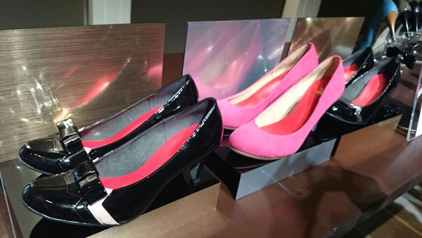 アンミカさんと元おニャン子のみなさんデザイン