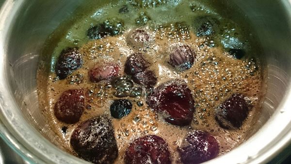 砂糖が溶けたらすぐ火を止める！