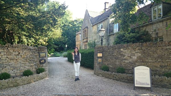 「ローズ・オブ・ザ・マナー」の入り口♪