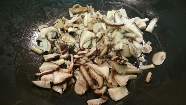 きのこ＋にんにくで冷えリセット！