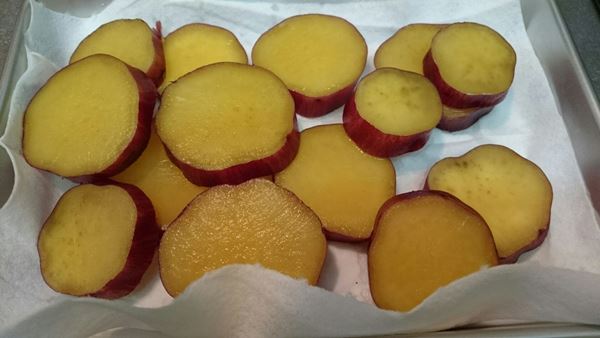 下茹でしたら、冷まします。