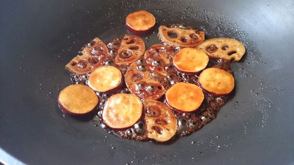 バルサミコソースと和える♪