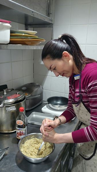 蒸したてアツアツのうちに手早く!!