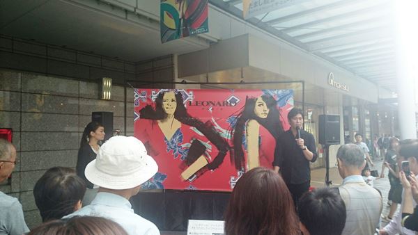 さとうたけし氏のライブペイントアート