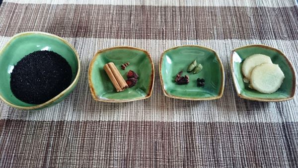 美しい女性を作るスパイスたち♪